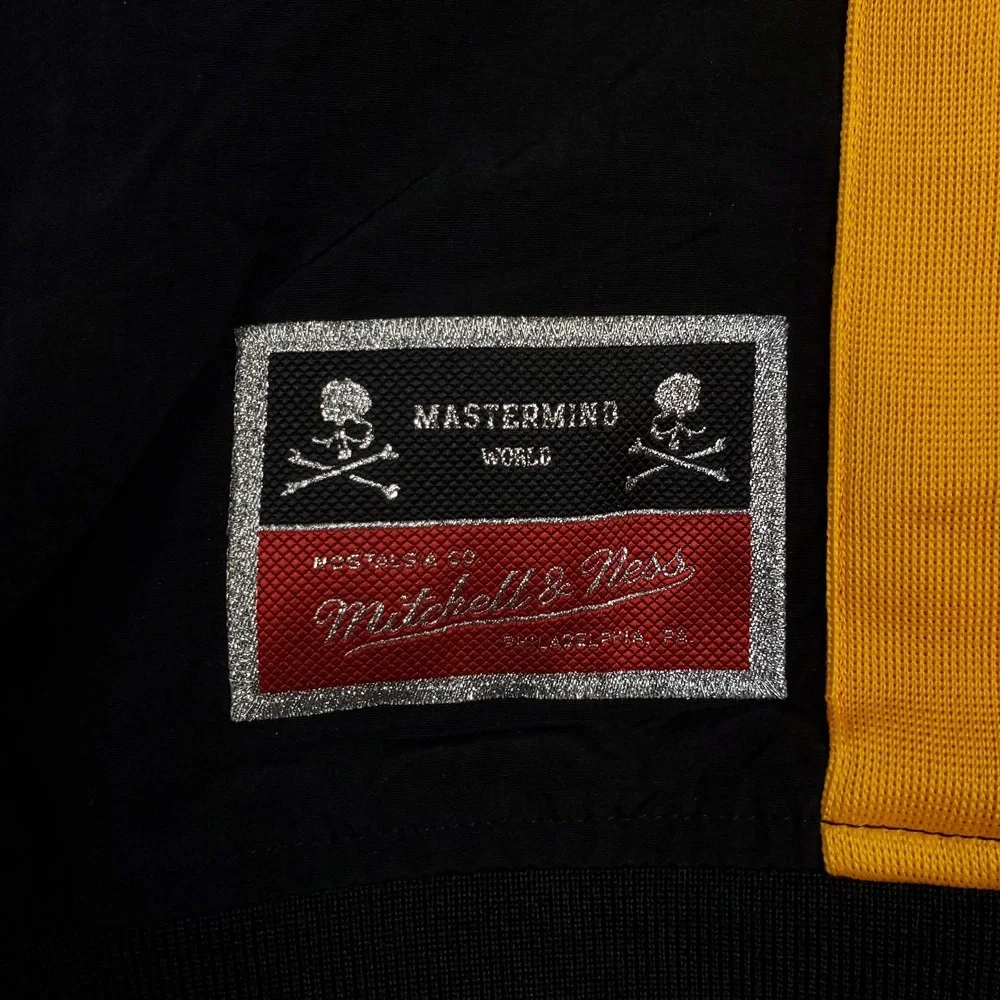 Mastermind World Mitchell &‎ Ness Large Warm Up Jacket Black Purple Yellow New
